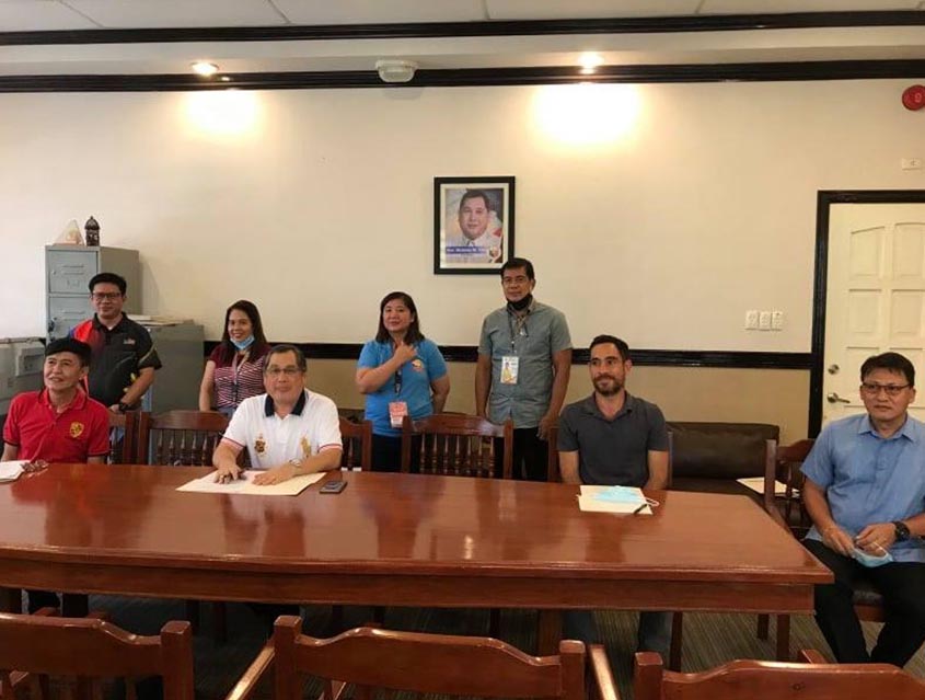 JAAF Awards Scholarships to Bago City Valedictorians
